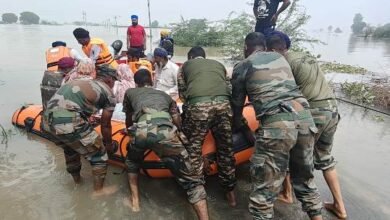 ਗੋਲਡਨ ਐਰੋ ਡਿਵੀਜ਼ਨ ਨੇ ਫਿਰੋਜ਼ਪੁਰ ਵਿੱਚ ਸੈਂਕੜੇ ਲੋਕਾਂ ਨੂੰ ਬਚਾਉਣ ਲਈ ਸਾਂਝੇ ਹੜ੍ਹ ਰਾਹਤ ਕਾਰਜਾਂ ਦੀ ਅਗਵਾਈ ਕੀਤੀ