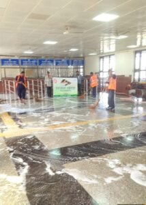 “स्वच्छ स्टेशन” के अंतर्गत आज मंडल के रेलवे स्टेशनों पर गहन साफ-सफाई अभियान चलाया गया “स्वच्छ स्टेशन” के अंतर्गत आज मंडल के रेलवे स्टेशनों पर गहन साफ-सफाई अभियान चलाया गया