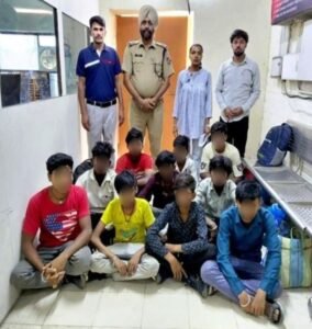 आरपीएफ ने ऑपरेशन अमानत और नन्हे फरिश्ते के तहत ₹43 लाख लौटाए, 143 बच्चे सुरक्षित आरपीएफ ने ऑपरेशन अमानत और नन्हे फरिश्ते के तहत ₹43 लाख लौटाए, 143 बच्चे सुरक्षित