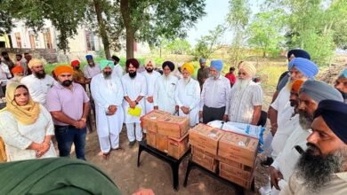 ਯੂ.ਕੇ. ਤੋਂ ਸੰਸਦ ਮੈਂਬਰ ਤਨਮਨਜੀਤ ਸਿੰਘ ਢੇਸੀ ਦੇ ਪਰਿਵਾਰਿਕ ਮੈਂਬਰ ਹੜ੍ਹ ਪੀੜਤ ਲੋਕਾਂ ਕੋਲ ਸਿੱਧੀ ਮਦਦ ਦੇਣ ਪਹੁੰਚੇ