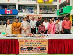 ਦਿਵਿਆਂਗ ਵਿਦਿਆਰਥੀਆਂ ਵੱਲੋਂ ਤਿਆਰ ਦੀਵਿਆਂ ਦੀ ਦਾਸ ਐਂਡ ਬਰਾਊਨ ਸਕੂਲ ਦੇ ਵਿਹੜੇ ਲਗਾਈ ਗਈ ਪ੍ਰਦਰਸ਼ਨੀ