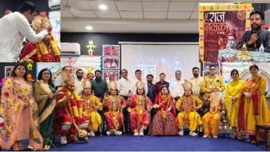 डीसीएम बना आयोध्या नगरी, भगवान राम परिवार स्वरूपो का दीए जलाकर किया स्वागत, राजतिलक का आयोजन डीसीएम बना आयोध्या नगरी, भगवान राम परिवार स्वरूपो का दीए जलाकर किया स्वागत, राजतिलक का आयोजन