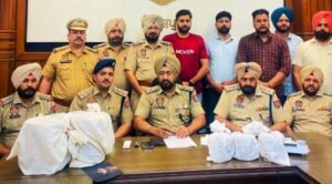 ਯੁੱਧ ਨਾਸ਼ੀਆਂ ਵਿਰੁਧ : ਫਿਰੋਜ਼ਪੁਰ ਵਿੱਚ ਹੈਰੋਇਨ, ਅਫੀਮ, ਭੁੱਕੀ ਸਮੇਤ 4 ਐਨਡੀਪੀਐਸ ਮਾਮਲਿਆਂ ਵਿੱਚ 8 ਗ੍ਰਿਫ਼ਤਾਰ ਯੁੱਧ ਨਾਸ਼ੀਆਂ ਵਿਰੁਧ : ਫਿਰੋਜ਼ਪੁਰ ਵਿੱਚ ਹੈਰੋਇਨ, ਅਫੀਮ, ਭੁੱਕੀ ਸਮੇਤ 4 ਐਨਡੀਪੀਐਸ ਮਾਮਲਿਆਂ ਵਿੱਚ 8 ਗ੍ਰਿਫ਼ਤਾਰ