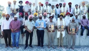ਸਰਾਗੜ੍ਹੀ ਦੀ 128ਵੀਂ ਵਰ੍ਹੇਗੰਢ ਦੀ ਯਾਦ ਵਿੱਚ ਬ੍ਰਿਟਿਸ਼ ਆਰਮੀ ਡੈਲੀਗੇਸ਼ਨ ਵੱਲੋਂ ਫਿਰੋਜ਼ਪੁਰ ਵਿਖੇ ਸਰਾਗੜ੍ਹੀ ਸ਼ਹੀਦਾਂ ਨੂੰ ਸ਼ਰਧਾਂਜਲੀ