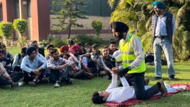 ਯੁਵਾ ਆਪਦਾ ਮਿੱਤਰਾ ਟ੍ਰੇਨਿੰਗ ਤਹਿਤ ਦੂਜੇ ਦਿਨ ਫਿਰੋਜ਼ਪੁਰ ਵਿਖੇ ਕਰਵਾਇਆ ਗਿਆ ਸਰਚ ਐਂਡ ਰੈਸਕਿਊ ਦਾ ਅਭਿਆਸ ਯੁਵਾ ਆਪਦਾ ਮਿੱਤਰਾ ਟ੍ਰੇਨਿੰਗ ਤਹਿਤ ਦੂਜੇ ਦਿਨ ਫਿਰੋਜ਼ਪੁਰ ਵਿਖੇ ਕਰਵਾਇਆ ਗਿਆ ਸਰਚ ਐਂਡ ਰੈਸਕਿਊ ਦਾ ਅਭਿਆਸ