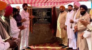 ਵਿਧਾਇਕ ਰਣਬੀਰ ਭੁੱਲਰ ਨੇ ਪਿੰਡ ਬੰਡਾਲਾ ਵਿਖੇ ਹੜ੍ਹ ਪੀੜਤਾਂ ਨੂੰ 4.85 ਕਰੋੜ ਰੁਪਏ ਦੀ ਮੁਆਵਜ਼ਾ ਰਾਸ਼ੀ ਦੇ ਸੌਂਪੇ ਮਨਜ਼ੂਰੀ ਪੱਤਰ ਵਿਧਾਇਕ ਰਣਬੀਰ ਭੁੱਲਰ ਨੇ ਪਿੰਡ ਬੰਡਾਲਾ ਵਿਖੇ ਹੜ੍ਹ ਪੀੜਤਾਂ ਨੂੰ 4.85 ਕਰੋੜ ਰੁਪਏ ਦੀ ਮੁਆਵਜ਼ਾ ਰਾਸ਼ੀ ਦੇ ਸੌਂਪੇ ਮਨਜ਼ੂਰੀ ਪੱਤਰ