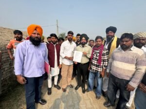 ਐੱਸ. ਸੀ. ਕਮਿਸ਼ਨ ਪੰਜਾਬ ਦੇ ਮੈਂਬਰ ਗੁਰਪ੍ਰੀਤ ਸਿੰਘ ਇੱਟਾਂਵਾਲੀ ਨੇ ਪਿੰਡ ਫੱਤੂਵਾਲਾ ਵਿਖੇ ਸੁਣੀਆਂ ਅਨੁਸੂਚਿਤ ਜਾਤੀਆਂ ਨਾਲ ਸਬੰਧਤ ਪਰਿਵਾਰਾਂ ਦੀਆਂ ਮੁਸ਼ਕਲਾਂ ਐੱਸ. ਸੀ. ਕਮਿਸ਼ਨ ਪੰਜਾਬ ਦੇ ਮੈਂਬਰ ਗੁਰਪ੍ਰੀਤ ਸਿੰਘ ਇੱਟਾਂਵਾਲੀ ਨੇ ਪਿੰਡ ਫੱਤੂਵਾਲਾ ਵਿਖੇ ਸੁਣੀਆਂ ਅਨੁਸੂਚਿਤ ਜਾਤੀਆਂ ਨਾਲ ਸਬੰਧਤ ਪਰਿਵਾਰਾਂ ਦੀਆਂ ਮੁਸ਼ਕਲਾਂ