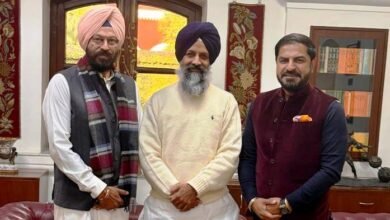 ਰਾਣਾ ਗੁਰਮੀਤ ਸਿੰਘ ਸੋਢੀ ਅਤੇ ਹੀਰਾ ਸੋਢੀ ਵੱਲੋਂ ਡੇਰਾ ਬਿਆਸ ਮੁਖੀ ਬਾਬਾ ਗੁਰਿੰਦਰ ਸਿੰਘ ਢਿੱਲੋਂ ਨਾਲ ਨਿਮਰਤਾ ਭਰੀ ਮੁਲਾਕਾਤ ਰਾਣਾ ਗੁਰਮੀਤ ਸਿੰਘ ਸੋਢੀ ਅਤੇ ਹੀਰਾ ਸੋਢੀ ਵੱਲੋਂ ਡੇਰਾ ਬਿਆਸ ਮੁਖੀ ਬਾਬਾ ਗੁਰਿੰਦਰ ਸਿੰਘ ਢਿੱਲੋਂ ਨਾਲ ਨਿਮਰਤਾ ਭਰੀ ਮੁਲਾਕਾਤ