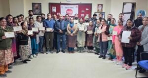 ਸਿਹਤ ਵਿਭਾਗ ਵਿੱਚ ਬਿਹਤਰੀਨ ਸੇਵਾਵਾਂ ਪ੍ਰਦਾਨ ਕਰਨ ਵਾਲੇ ਡਾਕਟਰ ਤੇ ਸਟਾਫ ਸਨਮਾਨਿਤ ਸਿਹਤ ਵਿਭਾਗ ਵਿੱਚ ਬਿਹਤਰੀਨ ਸੇਵਾਵਾਂ ਪ੍ਰਦਾਨ ਕਰਨ ਵਾਲੇ ਡਾਕਟਰ ਤੇ ਸਟਾਫ ਸਨਮਾਨਿਤ