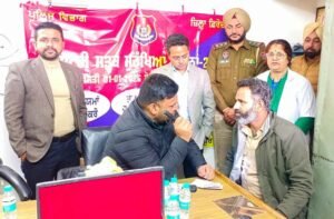 ਰਾਸ਼ਟਰੀ ਸੜਕ ਸੁਰੱਖਿਆ ਮਹੀਨਾ - ਟਰਾਂਸਪੋਰਟ ਵਿਭਾਗ ਵੱਲੋਂ 50 ਪੰਜਾਬ ਰੋਡਵੇਜ਼ ਡਰਾਈਵਰਾਂ ਦੀ ਵਿਜ਼ਨ ਸਕ੍ਰੀਨਿੰਗ ਕੀਤੀ ਗਈ ਰਾਸ਼ਟਰੀ ਸੜਕ ਸੁਰੱਖਿਆ ਮਹੀਨਾ - ਟਰਾਂਸਪੋਰਟ ਵਿਭਾਗ ਵੱਲੋਂ 50 ਪੰਜਾਬ ਰੋਡਵੇਜ਼ ਡਰਾਈਵਰਾਂ ਦੀ ਵਿਜ਼ਨ ਸਕ੍ਰੀਨਿੰਗ ਕੀਤੀ ਗਈ