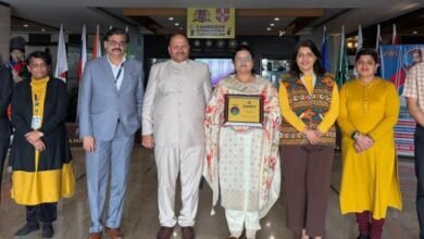 दास एंड ब्राऊन वल्र्ड स्कूल को मिला जिले का सर्वश्रेष्ठ स्कूल का खिताब