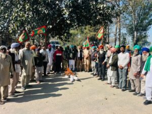 ਮੋਦੀ ਸਰਕਾਰ ਵਲੋ ਟਰੰਪ ਨਾਲ ਕੀਤੇ ਗਏ ਮੁਕਤ ਵਪਾਰ ਸਮਝੌਤੇ ਦੇ ਵਿਰੋਧ ਵਿੱਚ ਕਿਸਾਨਾਂ ਨੇ ਫੂਕਿਆ ਪੁਤਲਾ ਮੋਦੀ ਸਰਕਾਰ ਵਲੋ ਟਰੰਪ ਨਾਲ ਕੀਤੇ ਗਏ ਮੁਕਤ ਵਪਾਰ ਸਮਝੌਤੇ ਦੇ ਵਿਰੋਧ ਵਿੱਚ ਕਿਸਾਨਾਂ ਨੇ ਫੂਕਿਆ ਪੁਤਲਾ