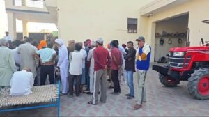 ਪਤਨੀ ਤੇ 4 ਸਾਲਾ ਪੁੱਤਰ ਨੂੰ ਗੋਲੀ ਮਾਰ ਕੇ ਕਿਸਾਨ ਵੱਲੋਂ ਖੁਦਕੁਸ਼ੀ ਦੀ ਕੋਸ਼ਿਸ਼, ਹਾਲਤ ਗੰਭੀਰ ਪਤਨੀ ਤੇ 4 ਸਾਲਾ ਪੁੱਤਰ ਨੂੰ ਗੋਲੀ ਮਾਰ ਕੇ ਕਿਸਾਨ ਵੱਲੋਂ ਖੁਦਕੁਸ਼ੀ ਦੀ ਕੋਸ਼ਿਸ਼, ਹਾਲਤ ਗੰਭੀਰ