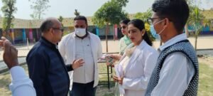 ਪਿੰਡ ਹਜ਼ਾਰਾ ਸਿੰਘ ਵਾਲਾ ਵਿਖੇ ਕੈਂਪ ਲਗਾ ਕੇ 24 ਘੰਟੇ ਦਿੱਤੀਆਂ ਜਾ ਰਹੀਆਂ ਹਨ ਮੈਡੀਕਲ ਸੁਵਿਧਾਵਾਂ : ਡਾ ਰਾਜੀਵ ਪਰਾਸ਼ਰ ਪਿੰਡ ਹਜ਼ਾਰਾ ਸਿੰਘ ਵਾਲਾ ਵਿਖੇ ਕੈਂਪ ਲਗਾ ਕੇ 24 ਘੰਟੇ ਦਿੱਤੀਆਂ ਜਾ ਰਹੀਆਂ ਹਨ ਮੈਡੀਕਲ ਸੁਵਿਧਾਵਾਂ : ਡਾ ਰਾਜੀਵ ਪਰਾਸ਼ਰ