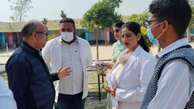 ਪਿੰਡ ਹਜ਼ਾਰਾ ਸਿੰਘ ਵਾਲਾ ਵਿਖੇ ਕੈਂਪ ਲਗਾ ਕੇ 24 ਘੰਟੇ ਦਿੱਤੀਆਂ ਜਾ ਰਹੀਆਂ ਹਨ ਮੈਡੀਕਲ ਸੁਵਿਧਾਵਾਂ : ਡਾ ਰਾਜੀਵ ਪਰਾਸ਼ਰ 