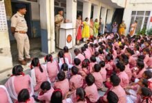 “आरपीएफ ने 60 लाख से अधिक का सामान लौटाया, 157 बच्चों को परिवार से मिलवाया।”