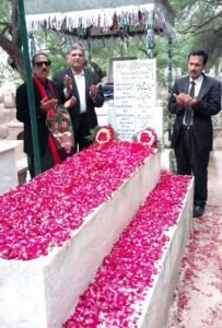 ਸਰਹੱਦ ਪਾਰ; 427ਵੇਂ ਸ਼ਹੀਦੀ ਦਿਵਸ 'ਤੇ ਲਾਹੌਰ ਵਿੱਚ ਪੰਜਾਬੀ ਲੋਕ ਨਾਇਕ ਦੁੱਲਾ ਭੱਟੀ ਨੂੰ ਸ਼ਰਧਾਂਜਲੀਆਂ ਭੇਟ ਕੀਤੀਆਂ ਗਈਆਂ ਸਰਹੱਦ ਪਾਰ; 427ਵੇਂ ਸ਼ਹੀਦੀ ਦਿਵਸ 'ਤੇ ਲਾਹੌਰ ਵਿੱਚ ਪੰਜਾਬੀ ਲੋਕ ਨਾਇਕ ਦੁੱਲਾ ਭੱਟੀ ਨੂੰ ਸ਼ਰਧਾਂਜਲੀਆਂ ਭੇਟ ਕੀਤੀਆਂ ਗਈਆਂ