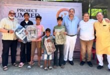 प्रोजैक्ट उम्मीद के तहत फिरोजपुर फाऊंडेशन ने 650 विद्यार्थियों को वितरित किए स्कूल बैग व स्टेशनरी