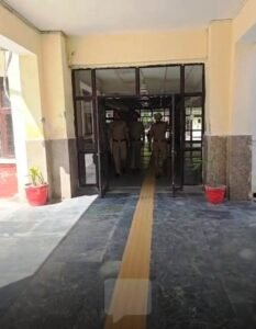 ਬੰਬ ਦੀ ਧਮਕੀ ਨਾਲ ਫਿਰੋਜ਼ਪੁਰ ਕੋਰਟ ਕੰਪਲੈਕਸ ਵਿੱਚ ਭਾਰੀ ਸਰਚ ਆਪ੍ਰੇਸ਼ਨ