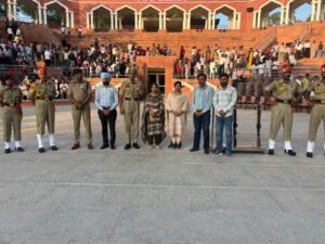 ਹੁਸੈਨੀਵਾਲਾ ਸਮਾਰਕ ‘ਤੇ ਸ਼ਹੀਦਾਂ ਨੂੰ ਸਿਜਦਾ ਕਰਨ ਪੁੱਜੇ ਆਈ.ਏ.ਐਸ ਵਰਸ਼ਾ ਸਿਨਹਾ ਨੇ ਦਿੱਤੀ ਸ਼ਰਧਾਂਜਲੀ