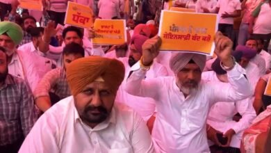 ਮੰਤਰੀ ਸੰਜੀਵ ਅਰੋੜਾ 'ਤੇ ਈਡੀ ਦੀ ਕਾਰਵਾਈ ਨੂੰ ਲੈ ਕੇ 'ਆਪ' ਵੱਲੋਂ ਫਿਰੋਜ਼ਪੁਰ ਵਿੱਚ ਭਾਜਪਾ ਖਿਲਾਫ਼ ਪ੍ਰਦਰਸ਼ਨ