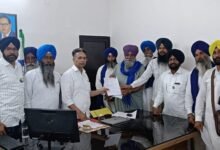 ਕਿਸਾਨ ਮਜ਼ਦੂਰ ਜਥੇਬੰਦੀ ਵੱਲੋਂ ਬਿਜਲੀ ਸਬੰਧੀ SE ਫਿਰੋਜ਼ਪੁਰ ਨੂੰ ਜਿਲੇ ਭਰ ਦੀਆਂ ਮੰਗਾਂ ਸਬੰਧੀ ਦਿੱਤਾ ਮੰਗ ਪੱਤਰ