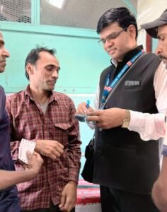 अप्रैल में 50 हज़ार से ज़्यादा बिना टिकट यात्रियों से रेलवे ने 3.75 करोड़ रुपये का राजस्व कमाया