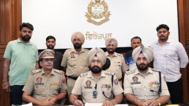 ਨੌਜਵਾਨਾਂ ਦੀ ਅਪਰਾਧ ਵਿੱਚ ਸ਼ਮੂਲੀਅਤ ਚਿੰਤਾ ਦਾ ਵਿਸ਼ਾ; ਪੁਲਿਸ ਨੇ ਖੋਹਣ ਵਾਲੇ ਗਿਰੋਹ ਦਾ ਪਰਦਾਫਾਸ਼ ਕੀਤਾ, 7 ਨੂੰ 42 ਮੋਬਾਈਲਾਂ ਨਾਲ ਗ੍ਰਿਫ਼ਤਾਰ ਕੀਤਾ
