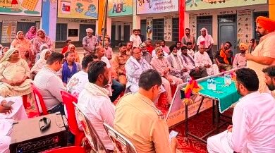 ਵਿਧਾਇਕ ਭੁੱਲਰ ਨੇ ਪਿੰਡਾਂ ਵਿੱਚ ‘ਲੋਕ ਮਿਲਨੀਆਂ’ ਕੀਤੀਆਂ, ਲੋਕਾਂ ਦੇ ਮਸਲਿਆਂ ਦਾ ਜਲਦੀ ਹੱਲ ਕਰਨ ਦਾ ਭਰੋਸਾ ਦਿੱਤਾ