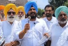 'ਆਪ' ਨੇ ਫਿਰੋਜ਼ਪੁਰ ਵਿੱਚ 'ਥਾਲੀ ਬਜਾਓ' ਵਿਰੋਧ ਪ੍ਰਦਰਸ਼ਨ ਕੀਤਾ, ਵਿਦਿਆਰਥੀਆਂ ਦੇ ਮੁੱਦਿਆਂ 'ਤੇ ਕੇਂਦਰ ਨੂੰ ਨਿਸ਼ਾਨਾ ਬਣਾਇਆ