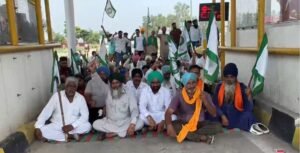 ਕਿਸਾਨਾਂ ਨੇ ਲੈਂਡ ਪੂਲਿੰਗ ਨੀਤੀ, ਭਾਰਤ-ਅਮਰੀਕਾ ਵਪਾਰ ਸਮਝੌਤੇ ਦੇ ਵਿਰੋਧ ਵਿੱਚ ਪੋਲ ਪਲਾਜ਼ਾ ਖੋਲ੍ਹੇ