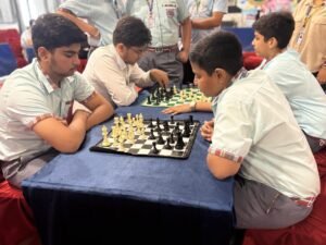 इंटर डीसीएम शतरंज टूर्नामेंट 6.0 में विद्यार्थियों ने दिखाई रणनीति और प्रतिभा