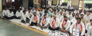 ਫਿਰੋਜ਼ਪੁਰ ਬਾਰ ਨੇ LADC ਨੀਤੀ ਵਿਰੁੱਧ ਲੜੀਵਾਰ ਭੁੱਖ ਹੜਤਾਲ ਜਾਰੀ ਰੱਖੀ; ਅੱਠ ਵਕੀਲ ਵਿਰੋਧ ਵਿੱਚ ਸ਼ਾਮਲ ਹੋਏ ਫਿਰੋਜ਼ਪੁਰ ਬਾਰ ਨੇ LADC ਨੀਤੀ ਵਿਰੁੱਧ ਲੜੀਵਾਰ ਭੁੱਖ ਹੜਤਾਲ ਜਾਰੀ ਰੱਖੀ; ਅੱਠ ਵਕੀਲ ਵਿਰੋਧ ਵਿੱਚ ਸ਼ਾਮਲ ਹੋਏ