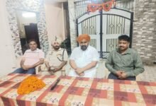 ਅਹਾਤਾ ਬਿਹਾਰੀ ਲਾਲ ਦੇ ਲੋਕਾਂ ਵੱਲੋਂ ਵਿਧਾਇਕ ਰਣਬੀਰ ਭੁੱਲਰ ਦਾ ਸੜਕ ਬਣਾਉਣ ਲਈ ਕੀਤਾ ਗਿਆ ਧੰਨਵਾਦ