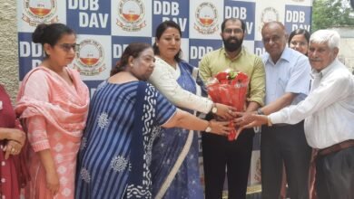 डीडीबी डीएवी स्कूल में स्वास्थ्य जागरूकता एवं सीपीआर प्रशिक्षण शिविर आयोजित, विद्यार्थियों को दिए जीवन रक्षक और स्वास्थ्य संबंधी महत्वपूर्ण संदेश