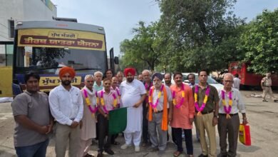 ਵਿਧਾਇਕ ਰਣਬੀਰ ਸਿੰਘ ਭੁੱਲਰ ਨੇ ਮੁੱਖ ਮੰਤਰੀ ਤੀਰਥ ਯਾਤਰਾ ਯੋਜਨਾ ਤਹਿਤ ਸ਼ਰਧਾਲੂਆਂ ਦੀ ਬੱਸ ਨੂੰ ਹਰੀ ਝੰਡੀ ਦੇ ਕੇ ਕੀਤਾ ਰਵਾਨਾ