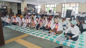 LADC ਨੀਤੀ ਵਿਰੁੱਧ 100 ਵਾਹਨਾਂ ਦਾ ਕਾਫਲਾ ਲੈ ਕੇ ਫਿਰੋਜ਼ਪੁਰ ’ਚ  ਸੜਕਾਂ ’ਤੇ ਉਤਰੇ ਵਕੀਲ