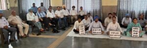 LADC ਨੀਤੀ ਦੇ ਖਿਲਾਫ ਪੰਜਾਬ ਬਾਰ ਐਸੋਸੀਏਸ਼ਨਾਂ ਦੀ ਹੜਤਾਲ; ਫਿਰੋਜ਼ਪੁਰ ਬਾਰ ਨੇ 'ਨੋ ਵਰਕ ਡੇ' ਵਧਾਇਆ LADC ਨੀਤੀ ਦੇ ਖਿਲਾਫ ਪੰਜਾਬ ਬਾਰ ਐਸੋਸੀਏਸ਼ਨਾਂ ਦੀ ਹੜਤਾਲ; ਫਿਰੋਜ਼ਪੁਰ ਬਾਰ ਨੇ 'ਨੋ ਵਰਕ ਡੇ' ਵਧਾਇਆ