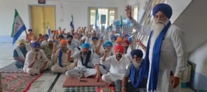 ਕਿਸਾਨ ਮਜ਼ਦੂਰ ਜਥੇਬੰਦੀ ਵਲੋਂ ਜੋਨ ਮੱਖੂ ਦੀਆਂ ਸਾਰੀਆਂ ਇਕਾਈਆਂ ਦੇ ਆਗੂਆਂ ਦੀ ਮੀਟਿੰਗ ਕਰਕੇ ਕਿਸਾਨੀ ਨੂੰ ਬਚਾਉਣ ਵਾਲੇ ਸੰਘਰਸ਼ਾਂ ਦੀ ਕੀਤੀ ਵਿਉਂਤਬੰਦੀ ਤੇ ਲੋਕਾਂ ਨੂੰ ਵੱਧ ਤੋਂ ਵੱਧ ਜਾਗਰੂਕ ਕਰਨ ਲਈ ਕੀਤਾ ਪ੍ਰੇਰਿਤ