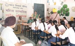 देव समाज गर्ल्स स्कूल में हार्मनी आयुर्वेदिक मेडिकल कॉलेज के शालाक्य तंत्र विभाग की असिस्टेंट प्रोफेसर डॉ. आरुषि बख्शी द्वारा मासिक धर्म स्वच्छता और सर्वाइकल कैंसर पर जागरूकता व्याख्यान आयोजित देव समाज गर्ल्स स्कूल में हार्मनी आयुर्वेदिक मेडिकल कॉलेज के शालाक्य तंत्र विभाग की असिस्टेंट प्रोफेसर डॉ. आरुषि बख्शी द्वारा मासिक धर्म स्वच्छता और सर्वाइकल कैंसर पर जागरूकता व्याख्यान आयोजित