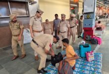 GRP ने रेलवे स्टेशन पर इंटेंसिव सर्च ऑपरेशन चलाया, यात्रियों से सतर्क रहने की अपील की