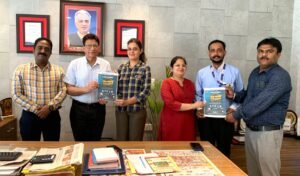वी.डब्ल्यू.एस. रेडियो 90.0 द्वारा लोगों की आवाज़ों को बुलंद करने के लिए ‘लोक आवाज़ – वी.डब्ल्यू.एस. कम्युनिटी वॉयस ’ की शुरुआत वी.डब्ल्यू.एस. रेडियो 90.0 द्वारा लोगों की आवाज़ों को बुलंद करने के लिए ‘लोक आवाज़ – वी.डब्ल्यू.एस. कम्युनिटी वॉयस ’ की शुरुआत