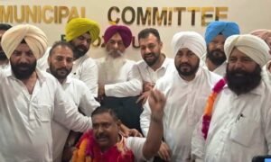 ਅਸ਼ੋਕ ਸਚਦੇਵਾ ਨੇ ਪੰਜਾਬ ਦੇ ਸਾਬਕਾ ਮੁੱਖ ਮੰਤਰੀ ਚੰਨੀ ਦੀ ਮੌਜੂਦਗੀ ਵਿੱਚ ਫਿਰੋਜ਼ਪੁਰ ਨਗਰ ਨਿਗਮ ਦੇ ਪ੍ਰਧਾਨ ਵਜੋਂ ਅਹੁਦਾ ਸੰਭਾਲਿਆ