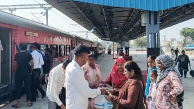 रेलवे ने 'बस रेड' के ज़रिए स्पेशल टिकट चेकिंग ड्राइव चलाई; 200 यात्रियों पर जुर्माना लगाया गया