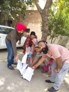 ਸਰਕਾਰ ਦੀ ਧਮਕੀ ਤੋਂ ਭੜਕੇ ਅਧਿਆਪਕ ਤੇ ਮੁਲਾਜ਼ਮ 