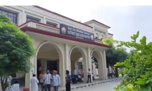 ईमेल से मिली धमकी के बाद फिरोजपुर डिस्ट्रिक्ट कोर्ट कॉम्प्लेक्स खाली कराया गया ईमेल से मिली धमकी के बाद फिरोजपुर डिस्ट्रिक्ट कोर्ट कॉम्प्लेक्स खाली कराया गया