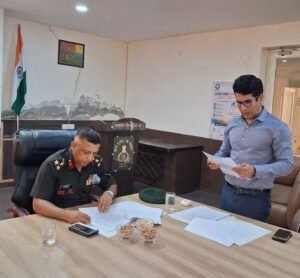 सी ई ओ कैंटोंनमैंट बोर्ड फिरोजपुर राम सरूप हरितवाल ने अध्यक्ष कैंट बोर्ड के सामने ओथ लेकर पहली बोर्ड मीटिंग की शुरूआत की