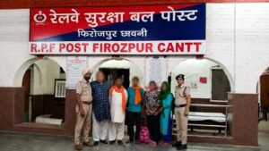 ऑपरेशन नन्हे फरिश्ते के तहत रेलवे ने 65 बच्चों को उनके परिवारों से मिलवाया ऑपरेशन नन्हे फरिश्ते के तहत रेलवे ने 65 बच्चों को उनके परिवारों से मिलवाया