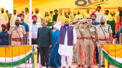 ਮੁੱਖ ਮੰਤਰੀ ਭਗਵੰਤ ਸਿੰਘ ਮਾਨ ਨੇ ਵੱਖ-ਵੱਖ ਖੇਤਰਾਂ ਵਿੱਚ ਵਡਮੁੱਲਾ ਯੋਗਦਾਨ ਪਾਉਣ ਵਾਲੀਆਂ 29 ਉੱਘੀਆਂ ਸ਼ਖਸੀਅਤਾਂ ਨੂੰ ਸਟੇਟ ਐਵਾਰਡ ਨਾਲ ਕੀਤਾ ਸਨਮਾਨਿਤ