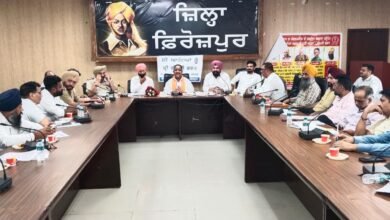 ਪੰਜਾਬ ਗਊ ਸੇਵਾ ਕਮਿਸ਼ਨ ਦੇ ਉਪ ਚੇਅਰਮੈਨ ਵੱਲੋਂ ਗਊਧਨ ਦੀ ਸੇਵਾ, ਸੰਭਾਲ ਤੇ ਸੁਰੱਖਿਆ ਸਬੰਧੀ ਵੱਖ-ਵੱਖ ਵਿਭਾਗਾਂ ਤੇ ਗਊਸ਼ਲਾਵਾਂ ਦੇ ਸੰਚਾਲਕਾ ਨਾਲ ਕੀਤੀ ਗਈ ਮੀਟਿੰਗ